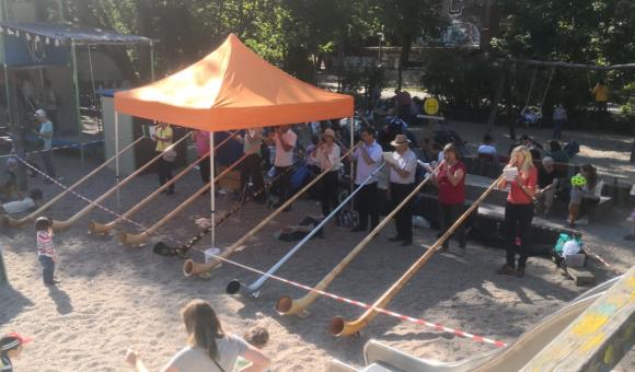 Alphorn.berlin (c) OttoSpielplatz