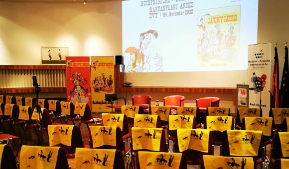 Ein Blick auf den Saal der Belgischen Botschaft mit Lucky Luke Dekor